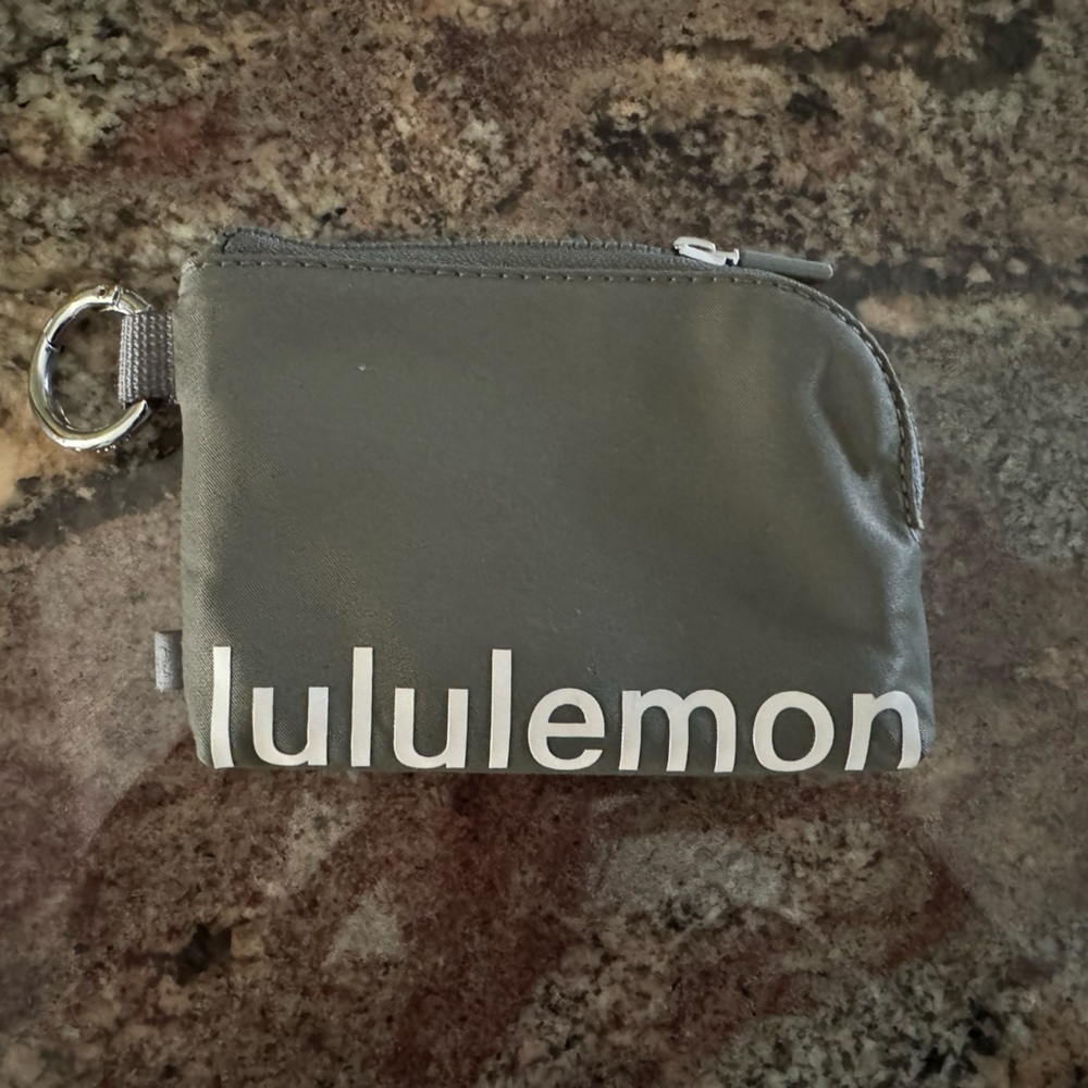 Lululemon Clip Wallet